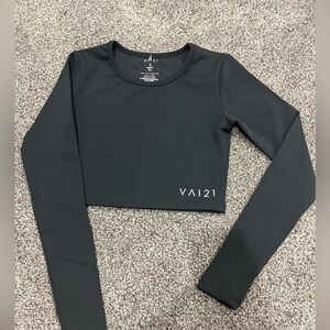 Black VAI 21 Athletic Long Sleeve